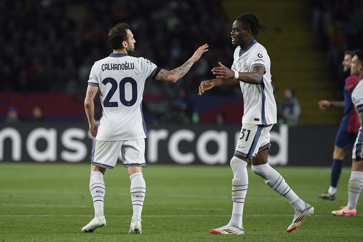 Çalhanoğlu'nun asistiyle Dumfries yeniden sahnede