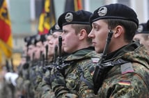 Almanya’da uzlaşma sağlandı: 18 yaşındaki tüm erkekler zorunlu askerlik muayenesine çağrılacak