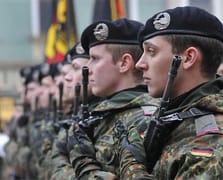 Almanya’da uzlaşma sağlandı: 18 yaşındaki tüm erkekler zorunlu askerlik muayenesine çağrılacak