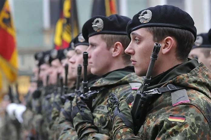 Almanya’da uzlaşma sağlandı: 18 yaşındaki tüm erkekler zorunlu askerlik muayenesine çağrılacak