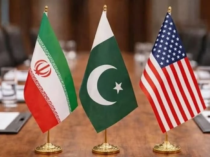 Pakistan heyeti mesaj alışverişi için İran'da