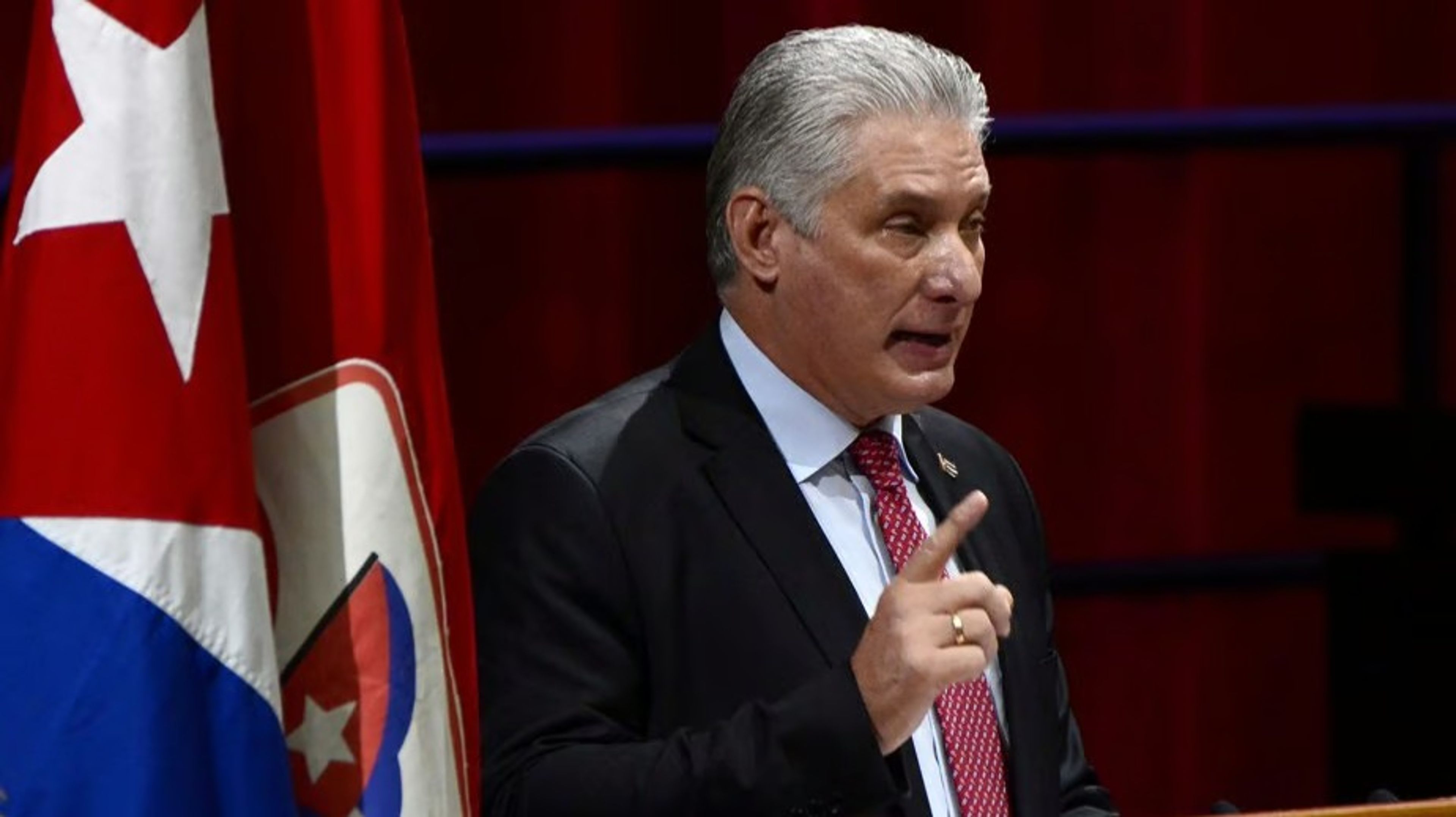 Küba'dan Venezuela'ya destek