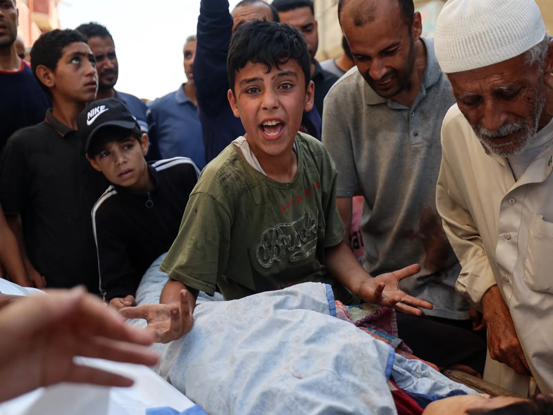 Israeli Attacks on Gaza Leave 95 Dead as Total Death 58,000