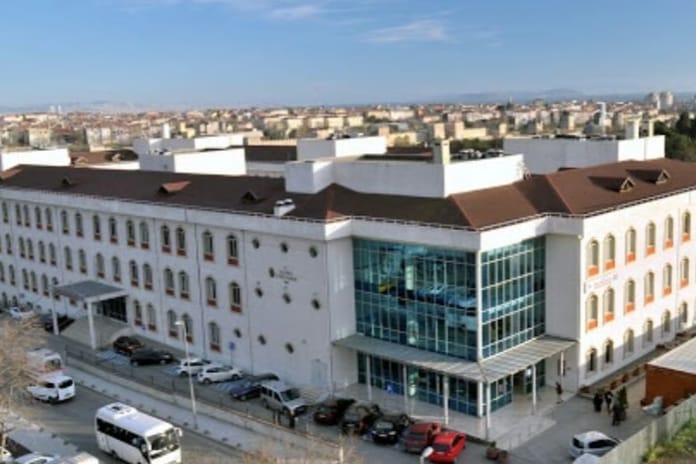 İstanbul'da hastanede rüşvet iddianamesi: Doktor ve çalışanlar hakkında dava açıldı