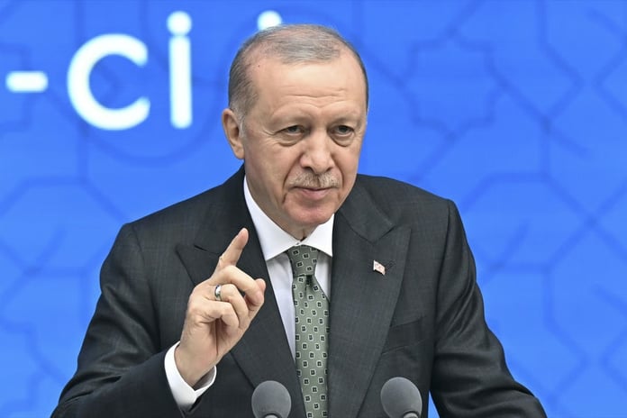 Cumhurbaşkanı Erdoğan üçlü zirvede konuştu