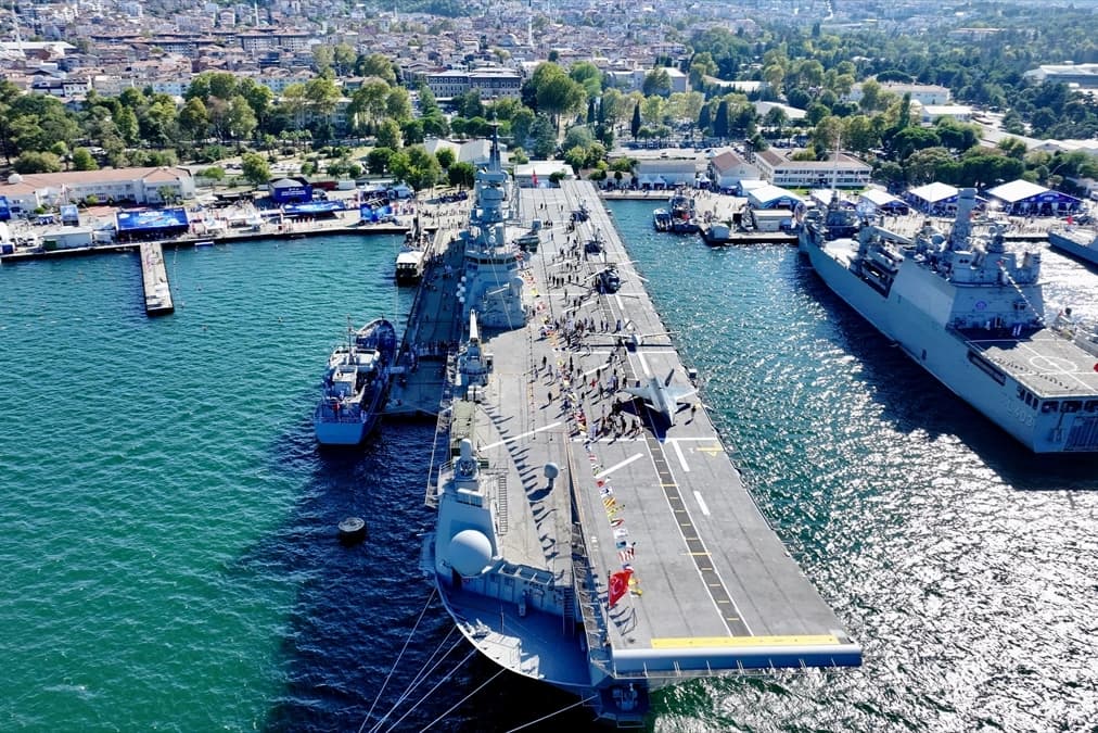 TCG ANADOLU TEKNOFEST Mavi Vatan'ın ilgi odağı oldu