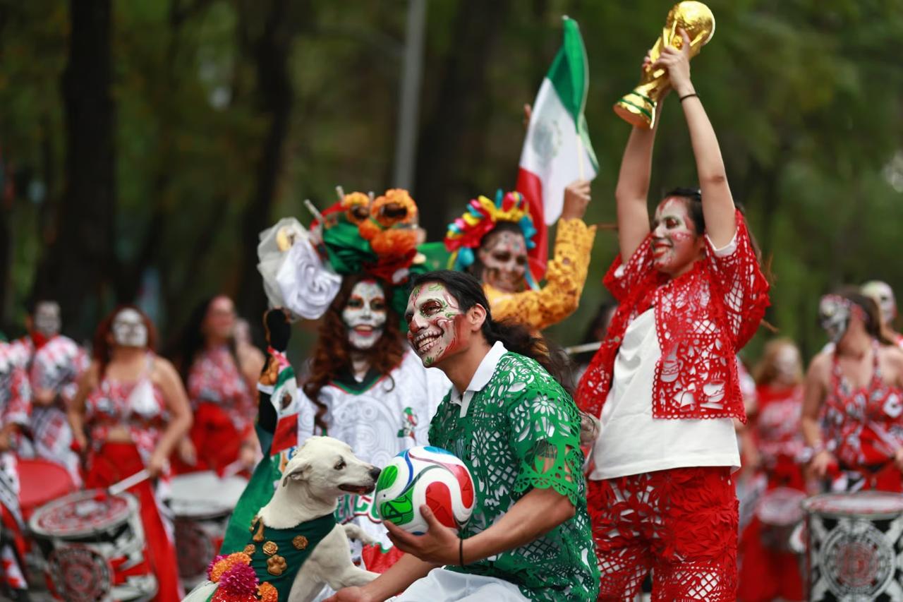 Meksika’da dev buluşma: Dünya Kupası coşkusu Catrina geleneğiyle birleşti