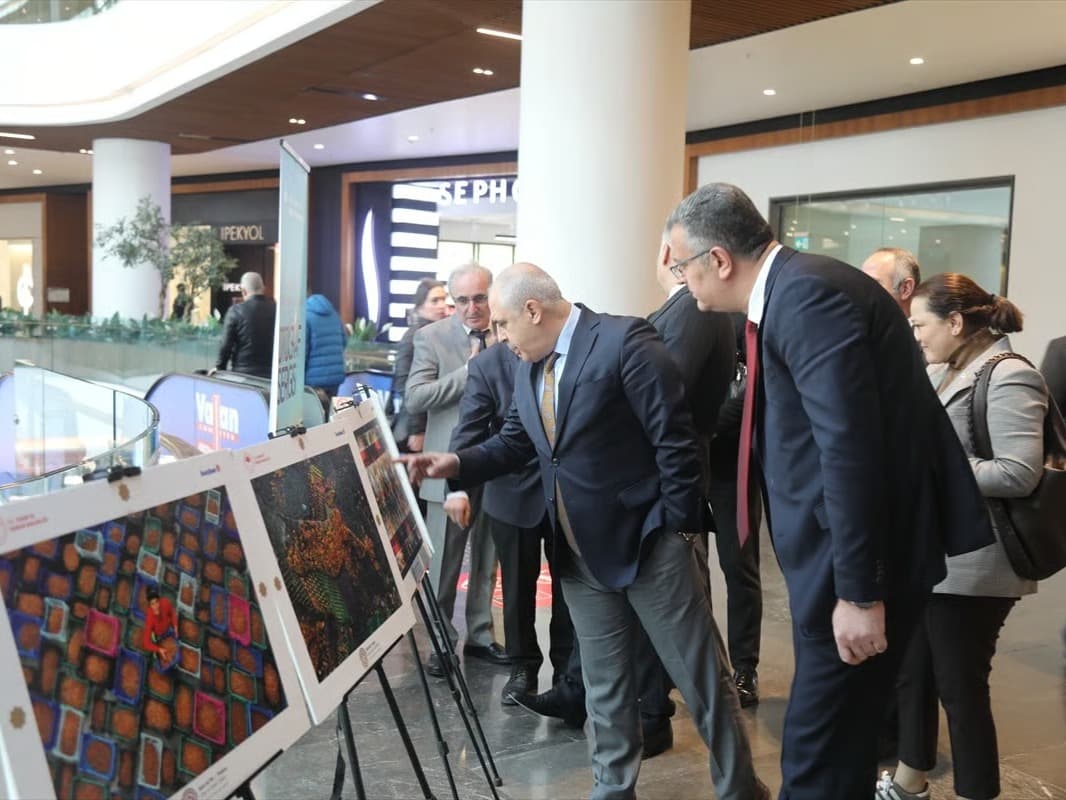 Samsun'da fotoğraf sergisi sanatseverlerle