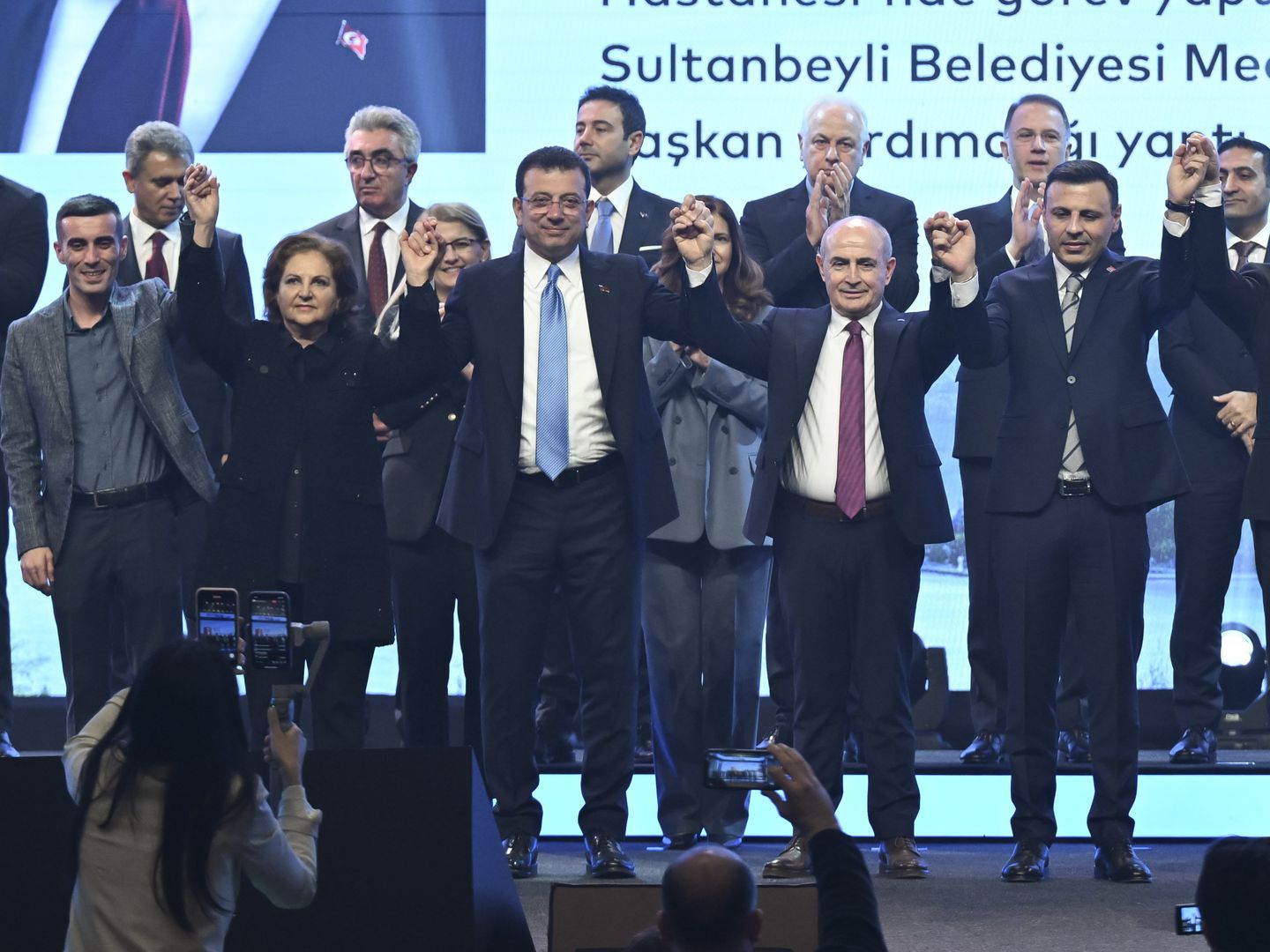 İBB sonunda bunu da yaptı: Büyükçekmece’de çocuk parkı imara açıldı