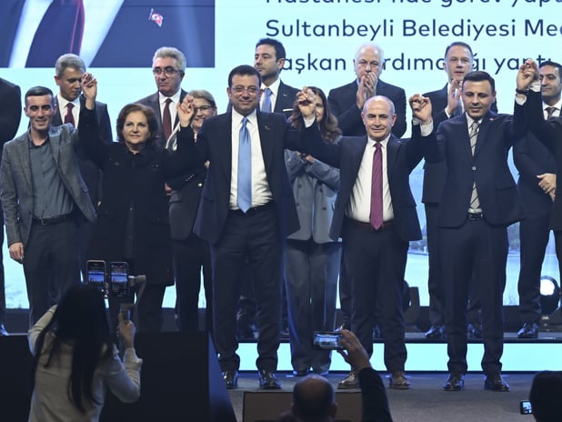 İBB sonunda bunu da yaptı: Büyükçekmece’de çocuk parkı imara açıldı