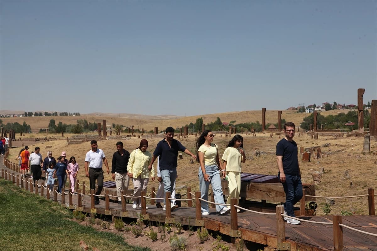 Selçuklu Meydan Mezarlığı, Malazgirt Zaferi'nin 955. yılında ziyaret edildi