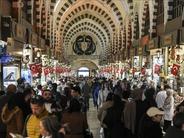 Yerli turistler geçen yılın üçüncü çeyreğinde 276,1 milyar lira seyahat harcaması yaptı