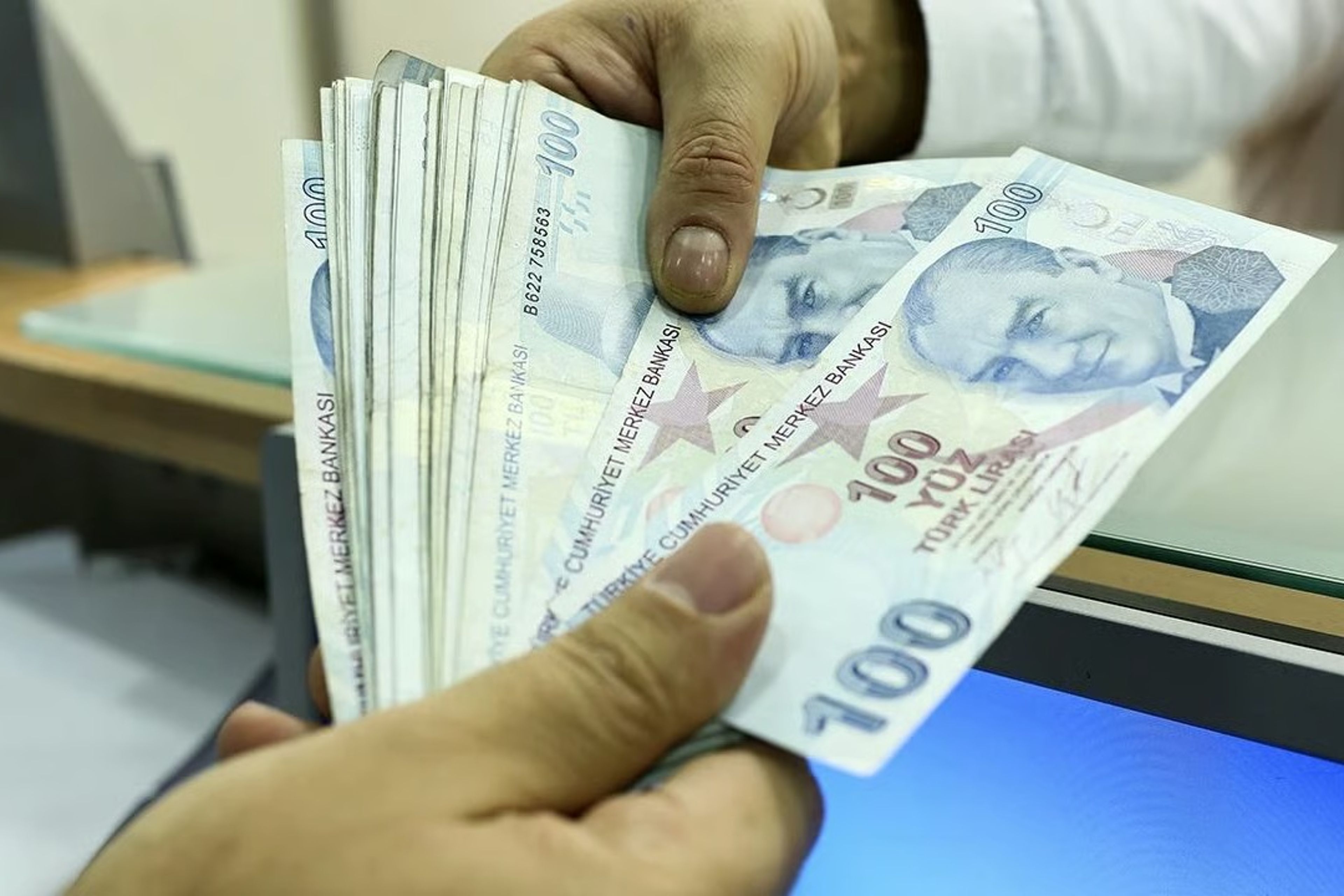 Bayram ikramiyesi ve maaş ödemeleri başlıyor! İşte emekli sandığı, BAĞ-KUR, SSK ikramiye ödeme günleri 