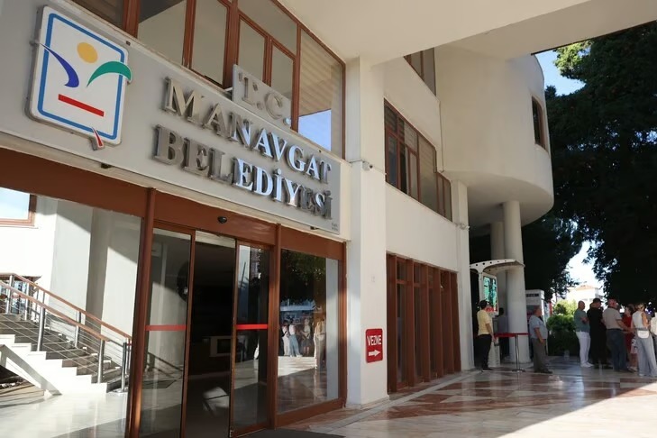 Manavgat Belediyesi'ne rüşvet operasyonu