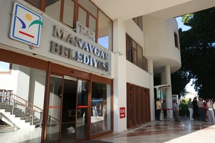 Manavgat Belediyesi'ne rüşvet operasyonu