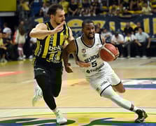 Basketbol Süper Ligi play-off finalinde kritik randevu: Beşiktaş, serideki ilk galibiyet için Fenerbahçe'yi ağırlıyor