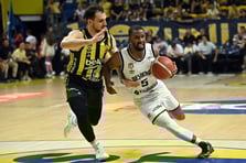 Basketbol Süper Ligi play-off finalinde kritik randevu: Beşiktaş, serideki ilk galibiyet için Fenerbahçe'yi ağırlıyor