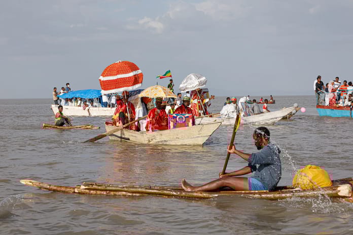 Kutsal örtüler altında taşınan sırlar: Tabotlar