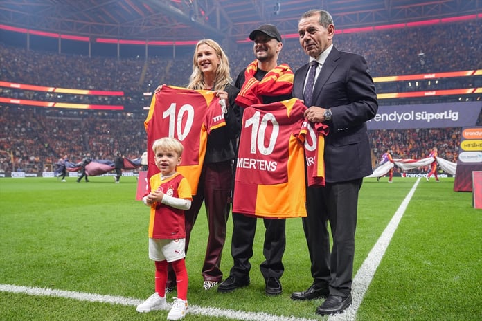 Tribünlerde dostluk ve vefa rüzgârı