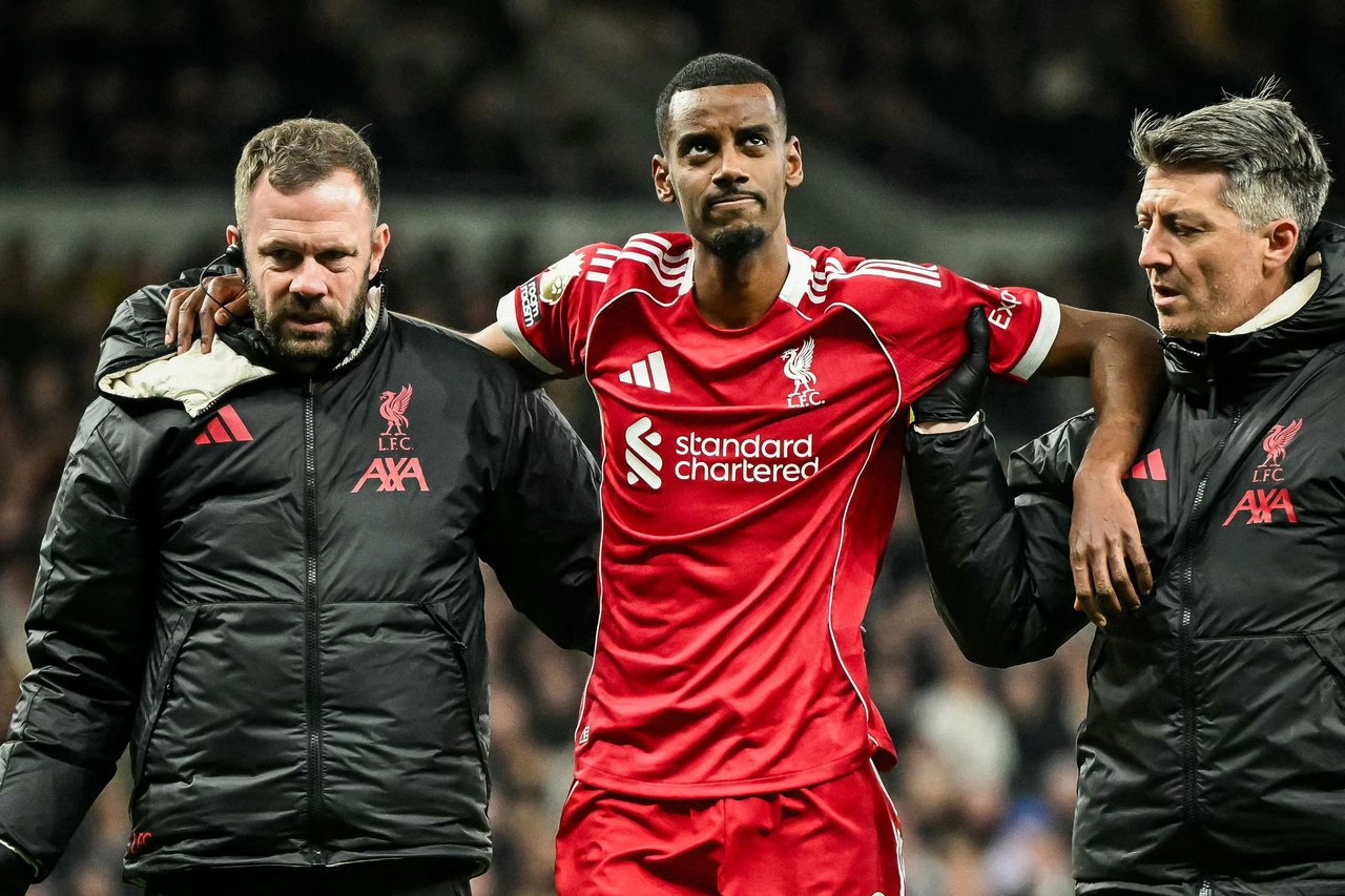 Liverpool’da rekor transferden kötü haber