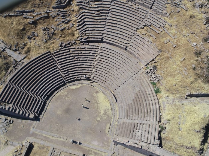 Assos'ta 2200 yıllık tiyatro restore ediliyor