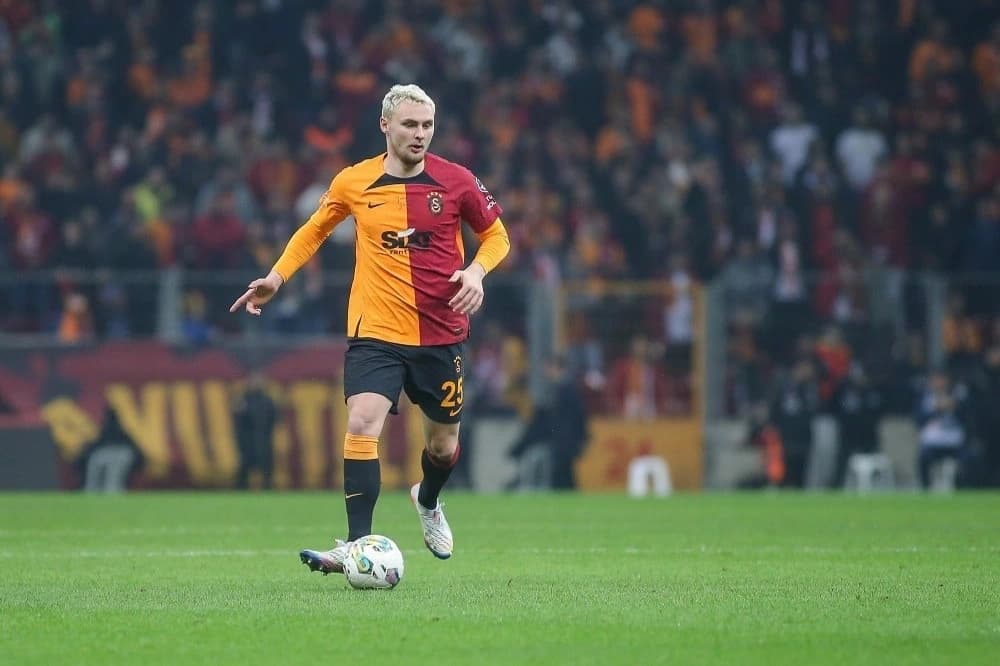 Samsunspor savunmayı Galatasaray’dan kuruyor