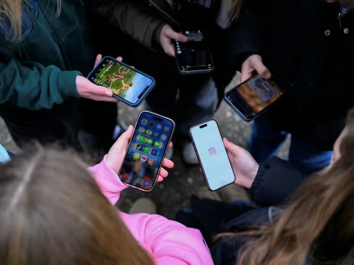 Norveç çocuklara sosyal medya yasağı getirmeye hazırlanıyor