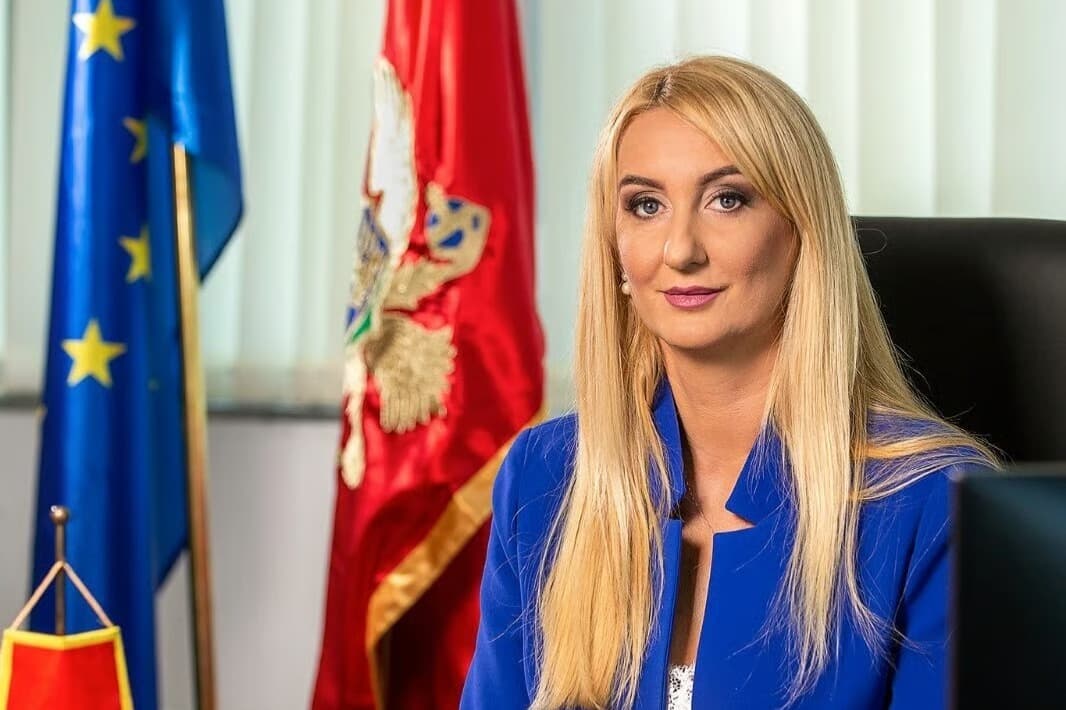 Karadağ'da yolsuzlukla mücadele başkanına hapis şoku