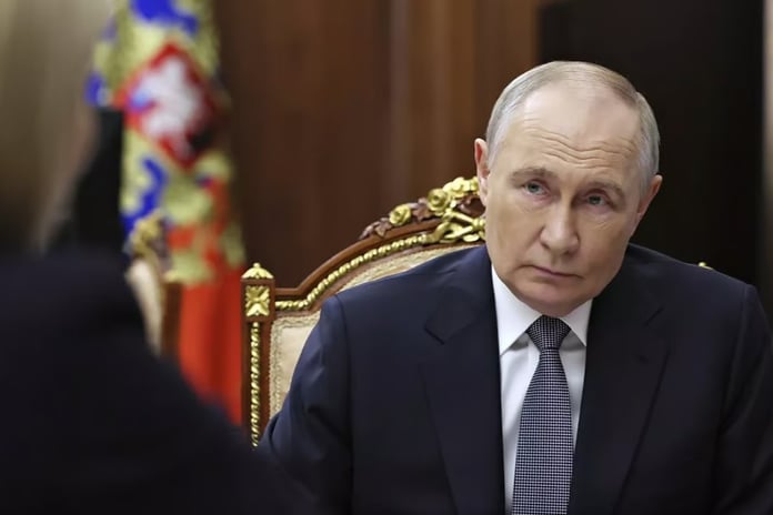 Putin’den Ukrayna ile doğrudan görüşme sinyali