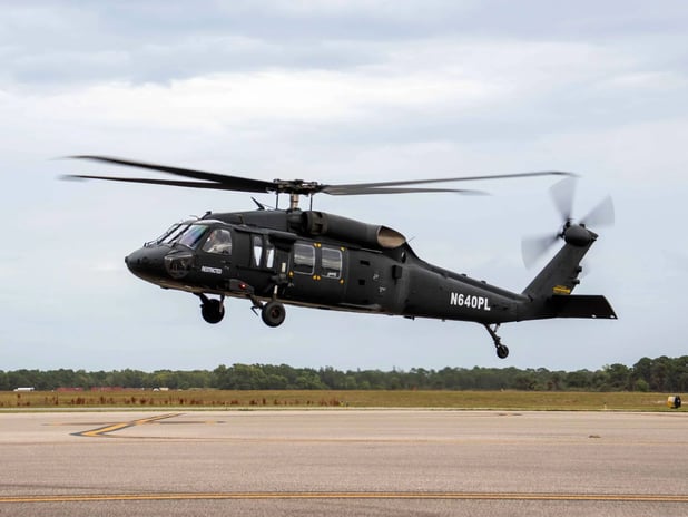 Filipinler beş adet Polonya üretimi S-70i Black Hawk helikopterini teslim aldı