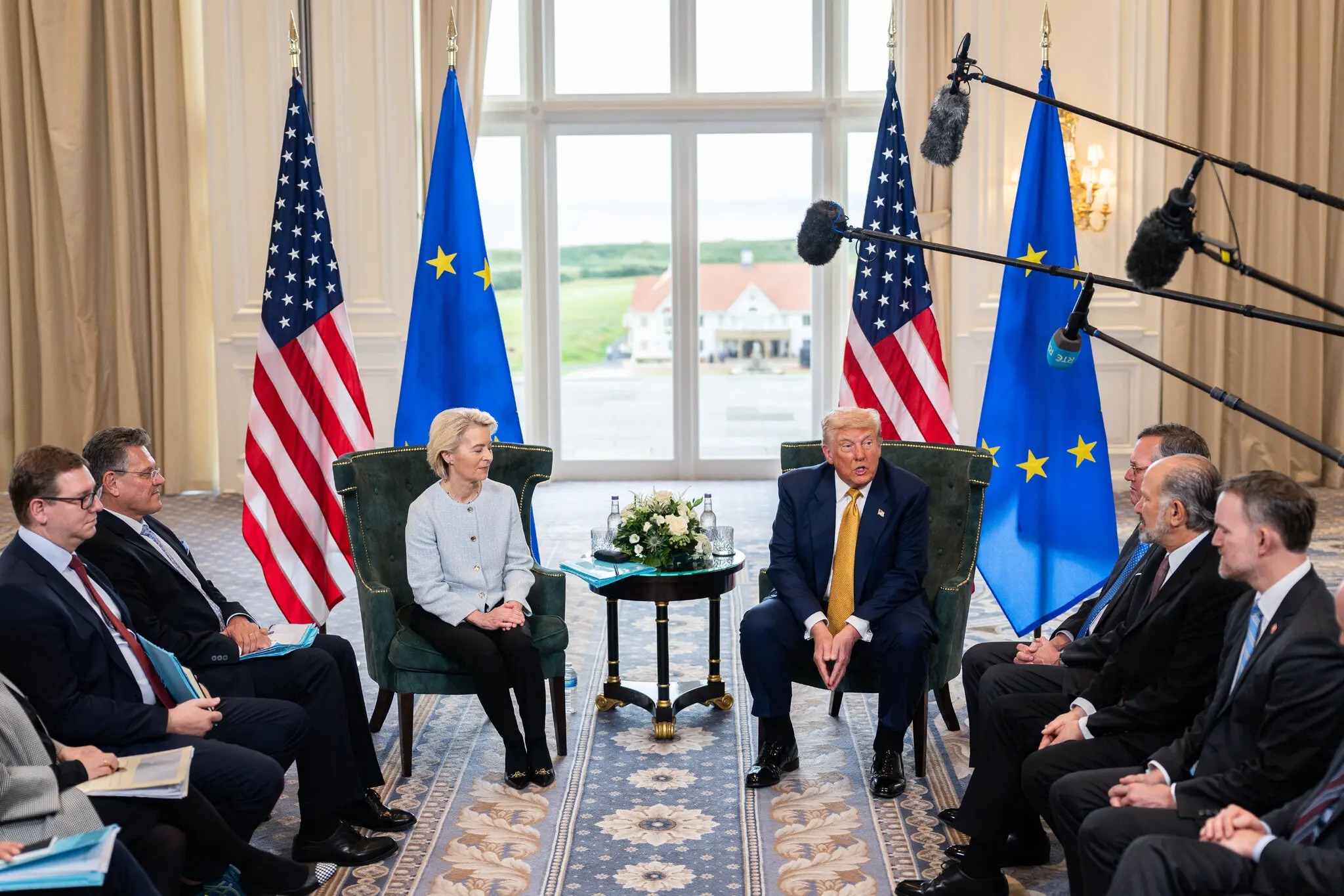 U.S., EU Strike 15% Tariff Deal To Avoid Trade War