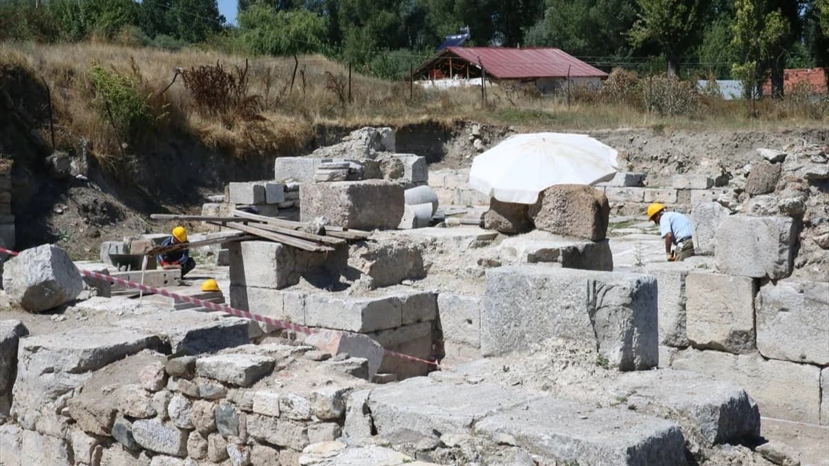 Sebastapolis Antik Kenti gün yüzüne çıkıyor