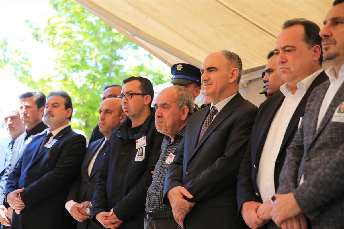 Şehit polis Serkan Hızlı son yolculuğuna uğurlandı