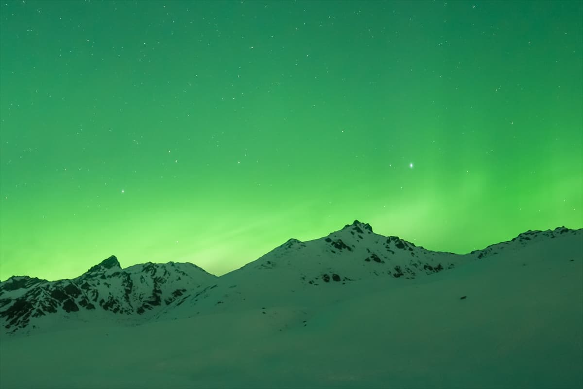 Alaska semalarında görsel şölen: Kuzey Işıkları görüntülendi