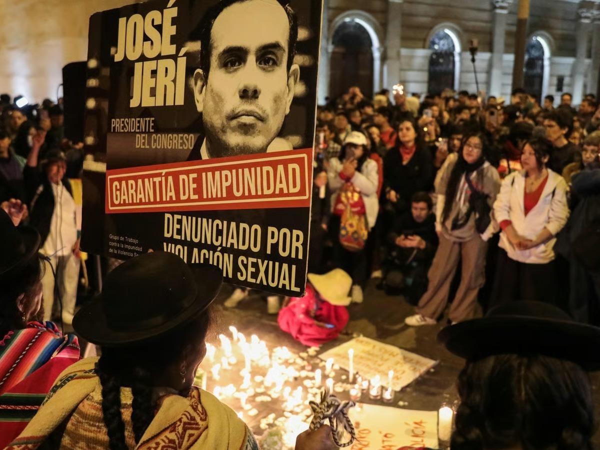 Peru'da sokaklar karıştı!