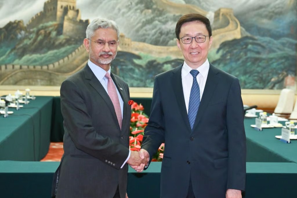 China and India Reaffirm Ties in Beijing Meeting