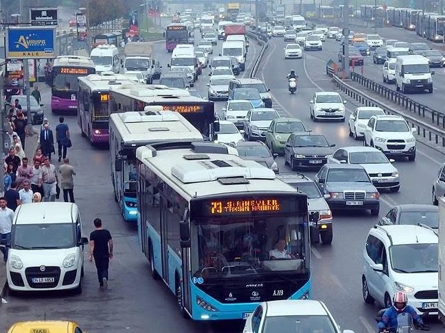 İstanbul'da toplu ulaşım ve servis ücretlerine yüzde 20 zam