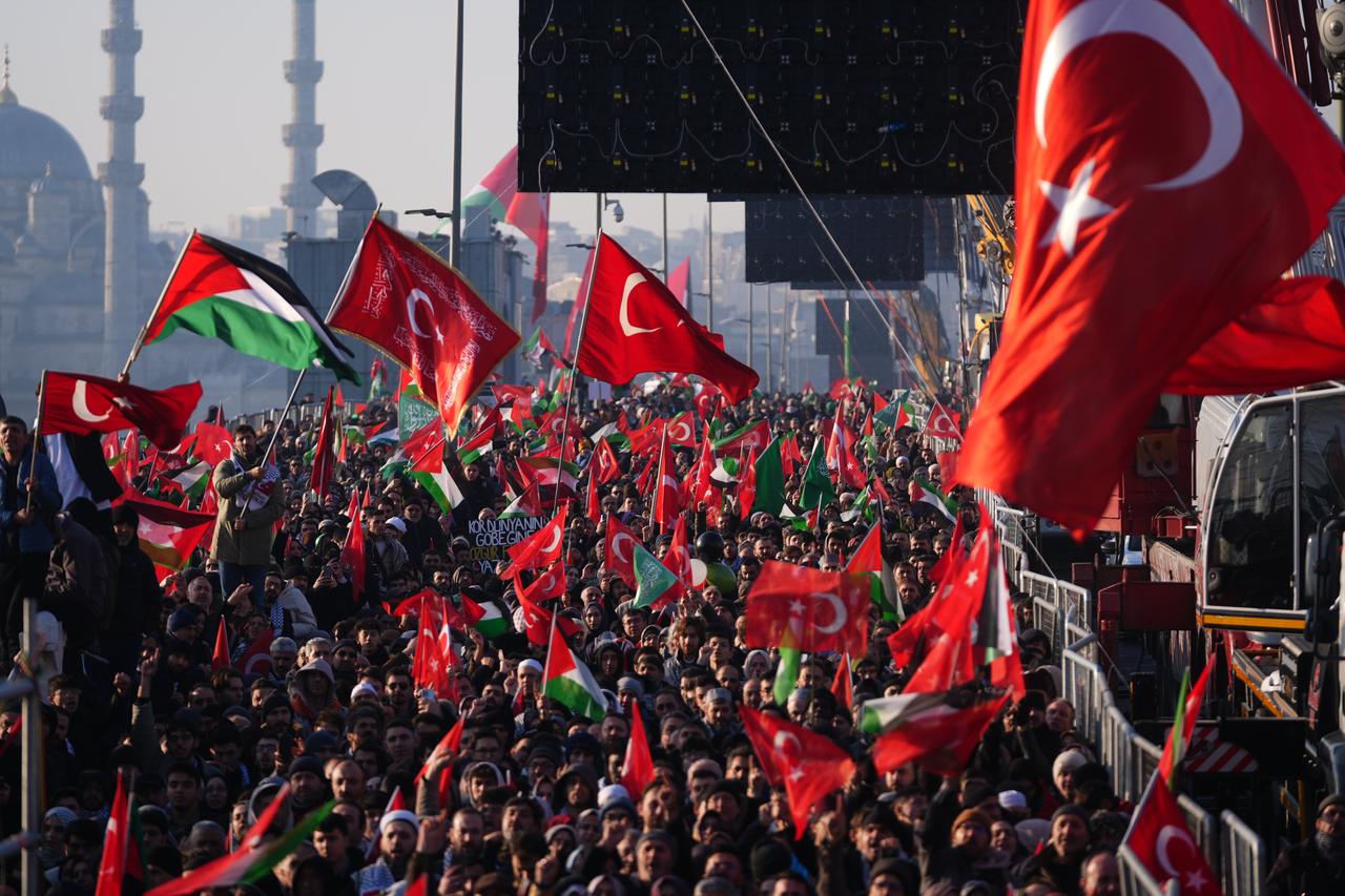 On binler Gazze için yürüyecek
