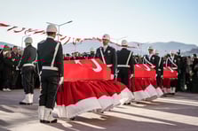 Şehitler son yolculuklarına uğurlandı: Gözyaşları sel oldu