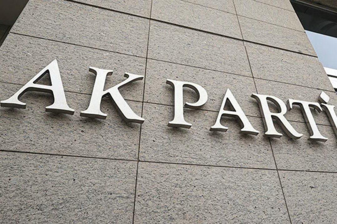 AK Parti'de bayrak değişimi!