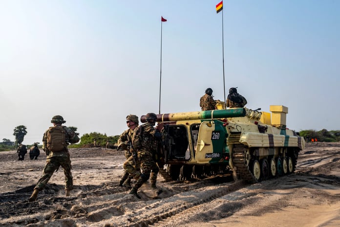 ABD ve Hindistan 10 yıllık savunma iş birliği anlaşması imzaladı