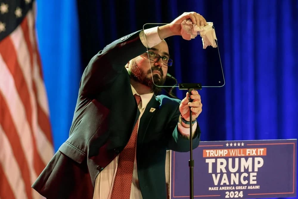 Trump'ın teleprompter operatörüne bahis cezası