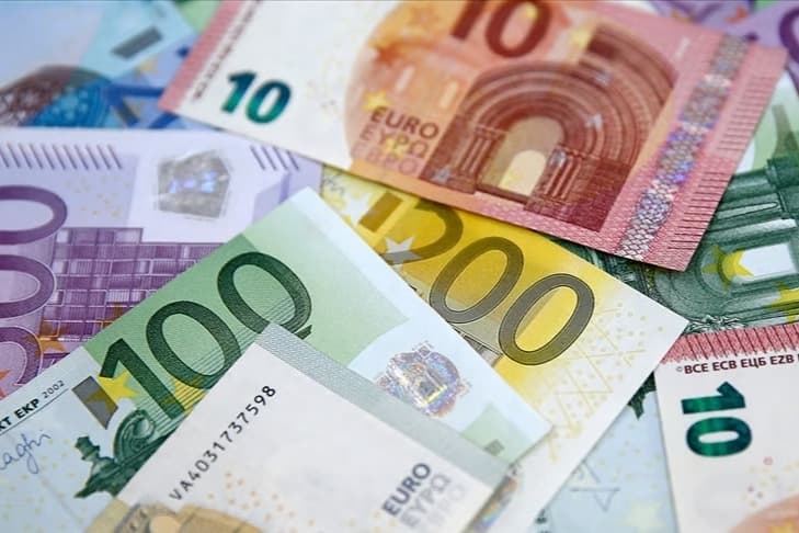 Almanya'da 6 yaşındaki çocuklara her ay 10 euro