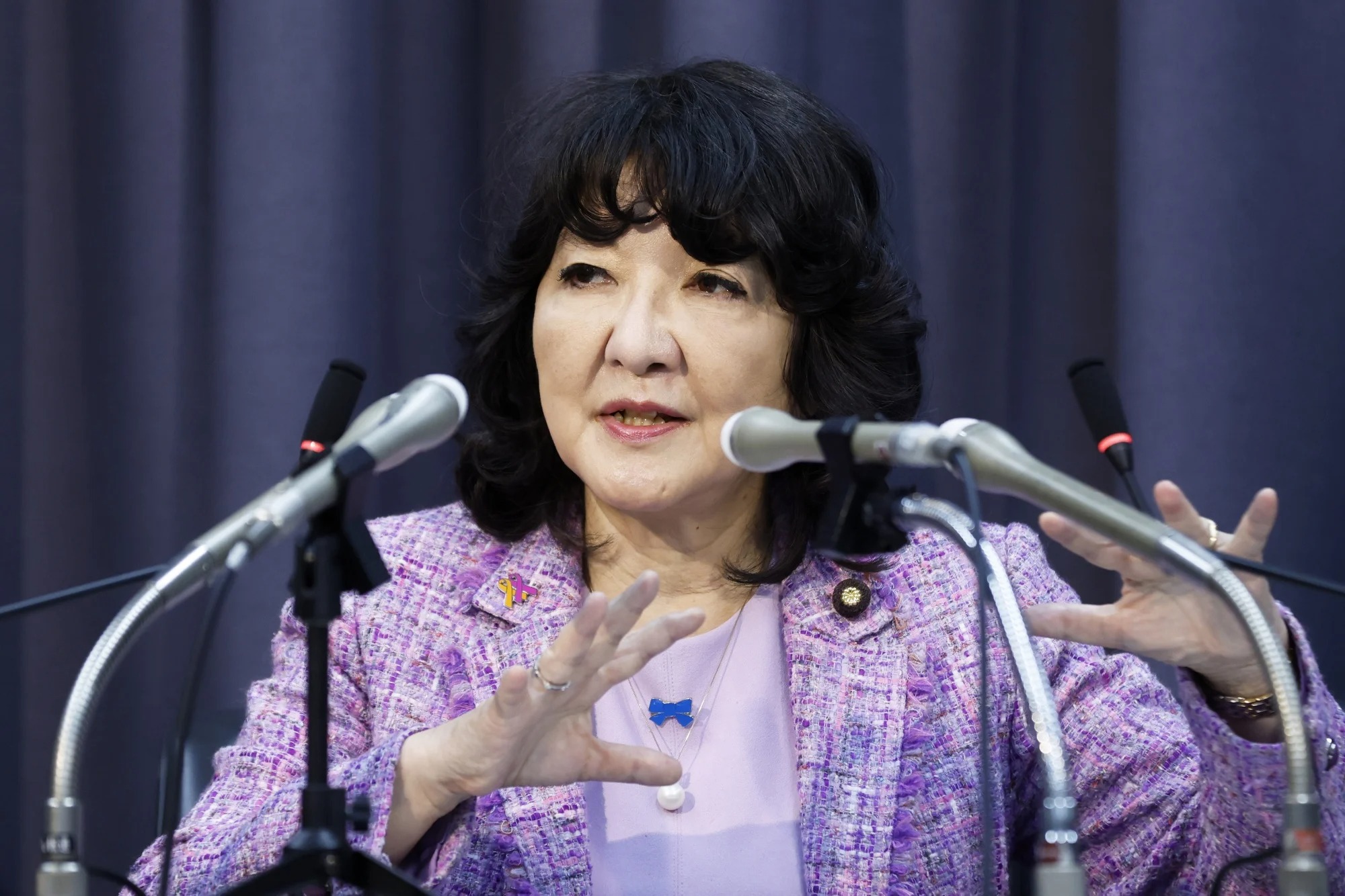 US and Japan Vow Relentless Yen Defense