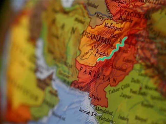 Pakistan'dan Afganistan'a savaş alanı 