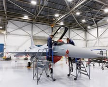 Bulgaristan’ın nisan başında teslim aldığı iki F-16, teknik sorunlar yüzünden hangarda bekliyor