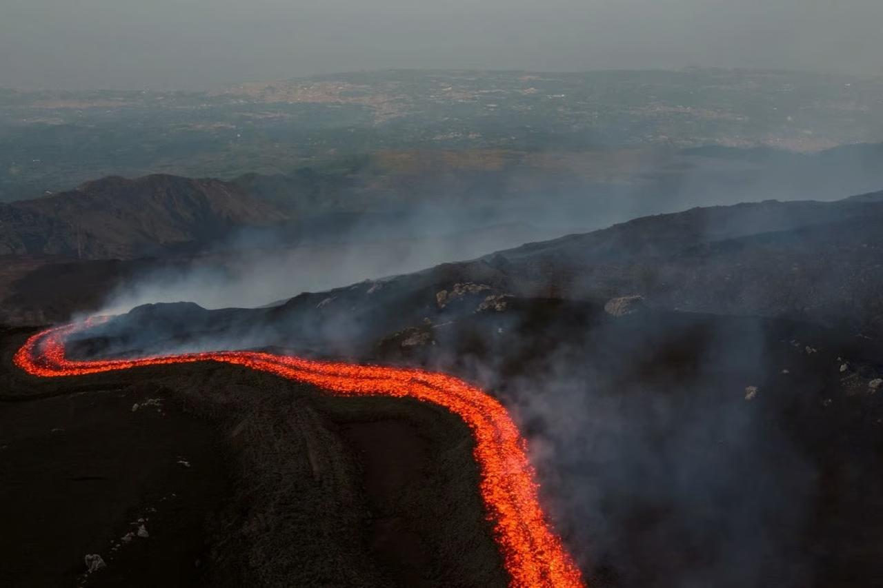 Etna Yanardağı patladı