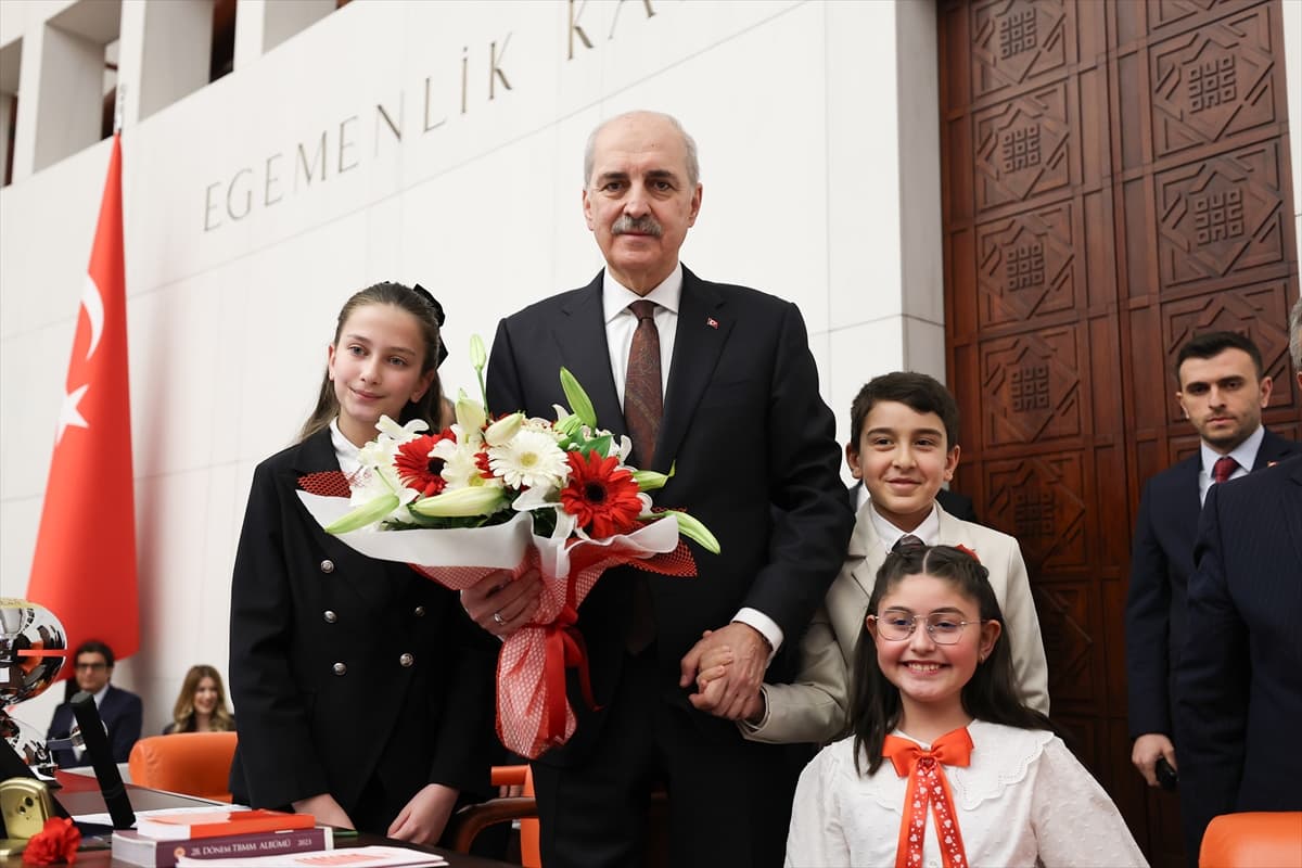 Gazi Meclis’te çocukların günü: "Savaş, korku ve gözyaşı istemiyoruz"
