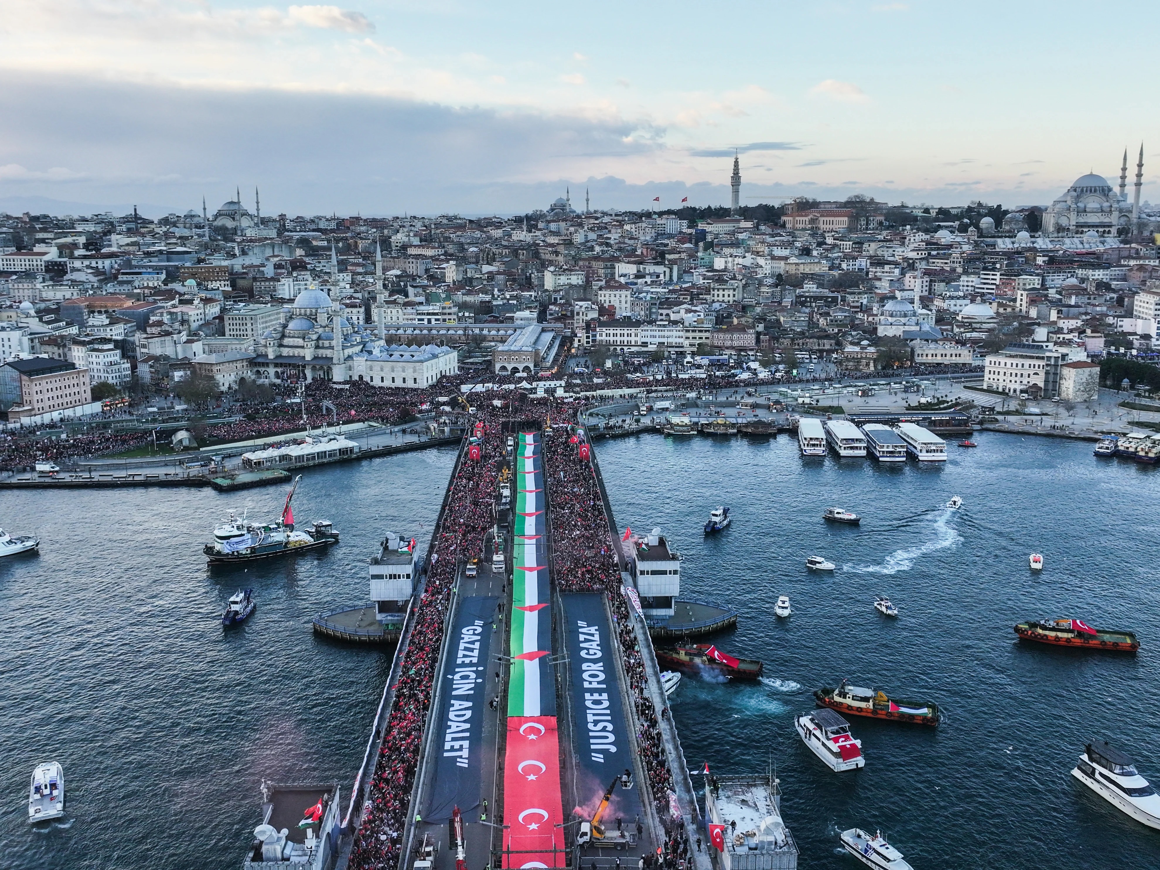 Istanbul Rally Draws Hundreds of Thousands for Gaza