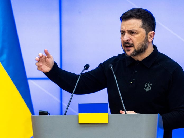 Zelenskiy tampon bölge fikrini modern savaş koşullarına aykırı buldu